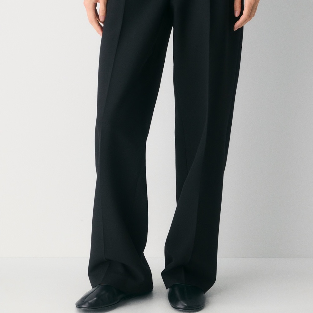 Aritzia Effortless Black Pant Size 12 High Rise, Wide Leg, Full Length - Picture 2 of 8